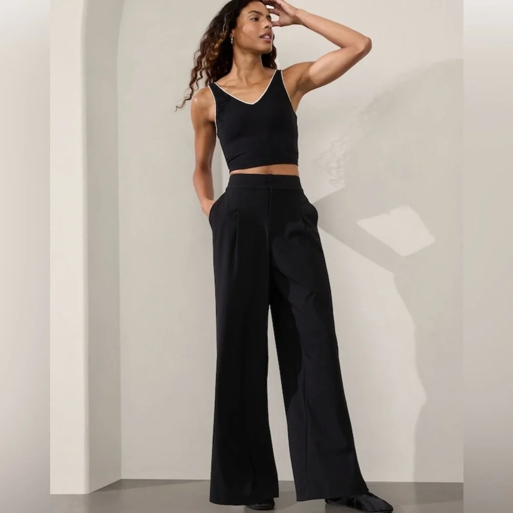 NWOT Athleta Pinnacle Black Trouser Size 16.